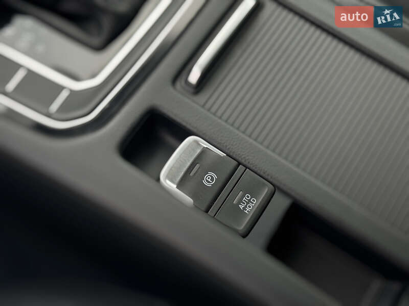 Универсал Volkswagen Passat 2018 в Киеве фото 21 Универсал Volkswagen Passat 2018 в Киеве