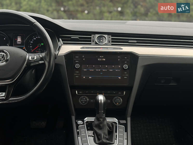 Универсал Volkswagen Passat 2018 в Киеве фото 31 Универсал Volkswagen Passat 2018 в Киеве