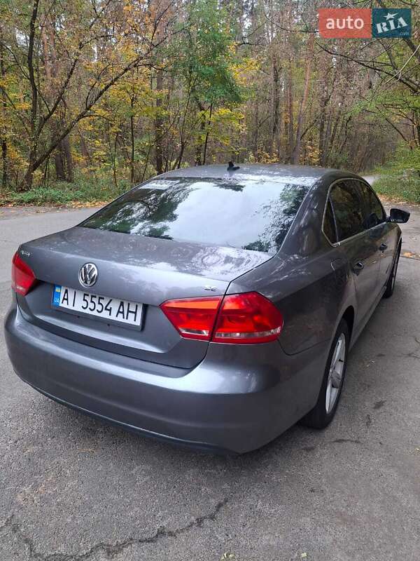 Седан Volkswagen Passat 2013 в Києві