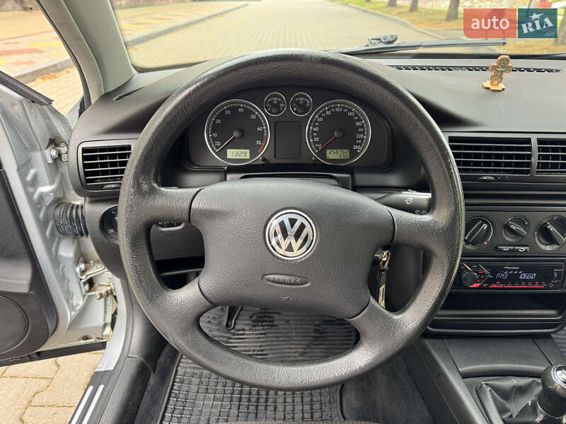 Универсал Volkswagen Passat 2002 в Звягеле фото 29 Универсал Volkswagen Passat 2002 в Звягеле