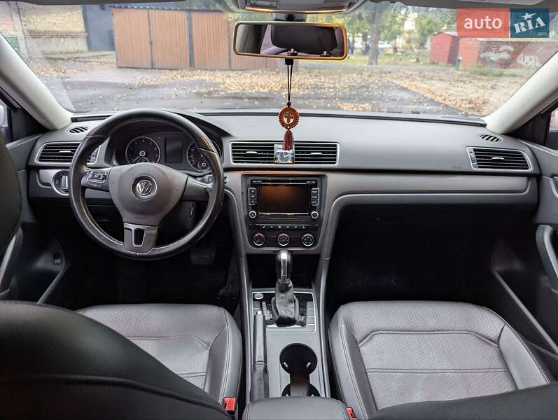 Седан Volkswagen Passat 2015 в Києві