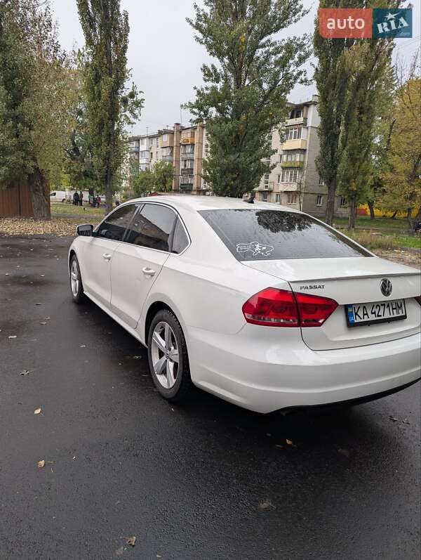 Седан Volkswagen Passat 2015 в Києві