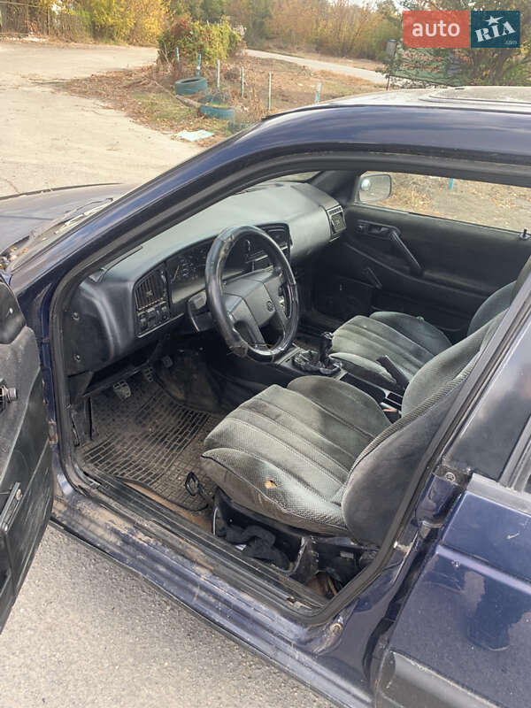 Універсал Volkswagen Passat 1989 в Дніпрі
