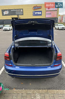 Седан Volkswagen Passat 2017 в 