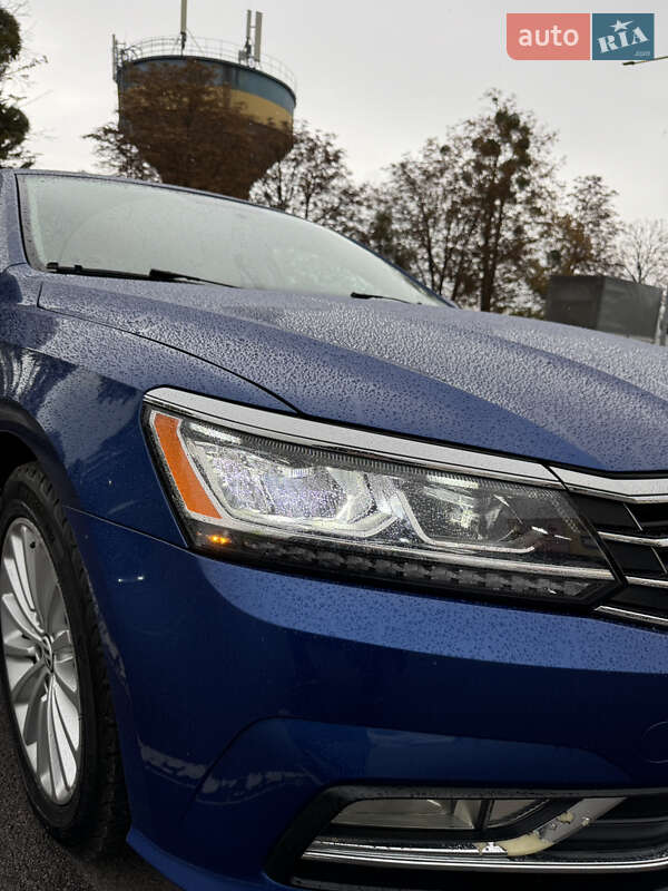 Седан Volkswagen Passat 2017 в Ровно