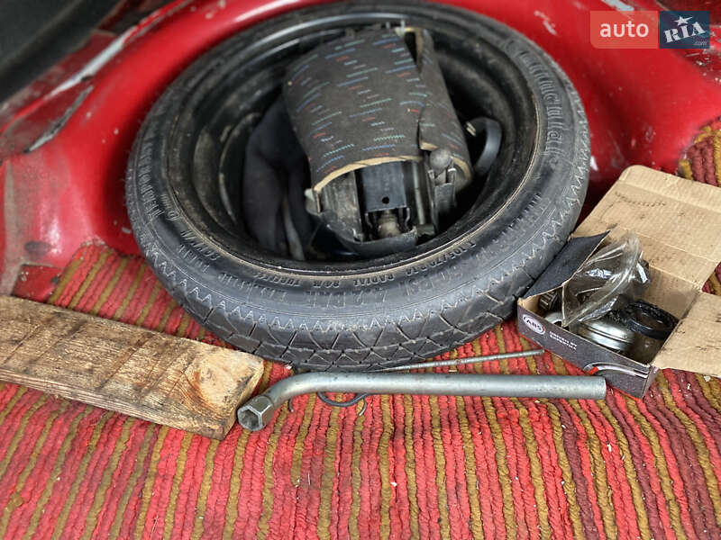 Седан Volkswagen Passat 1992 в Радивиліві