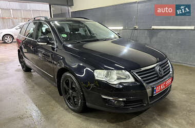 Универсал Volkswagen Passat 2010 в Нововолынске