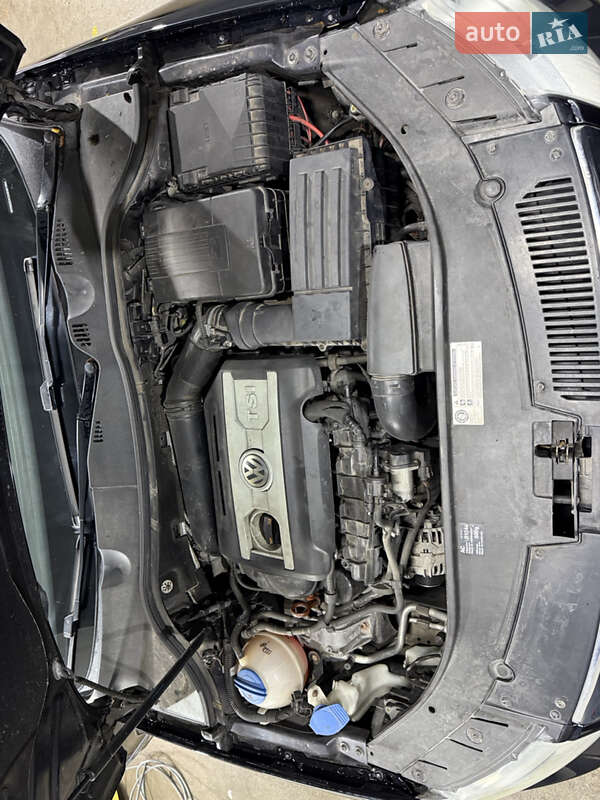 Універсал Volkswagen Passat 2010 в Нововолинську