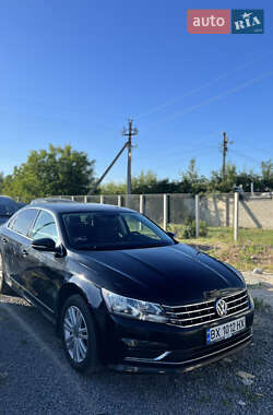 Седан Volkswagen Passat 2016 в Ровно