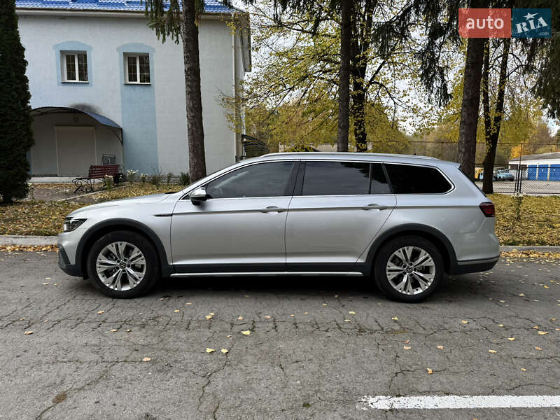 Универсал Volkswagen Passat 2020 в Корце