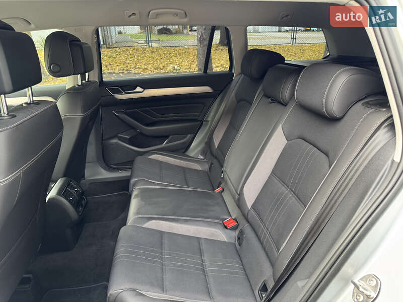 Универсал Volkswagen Passat 2020 в Корце