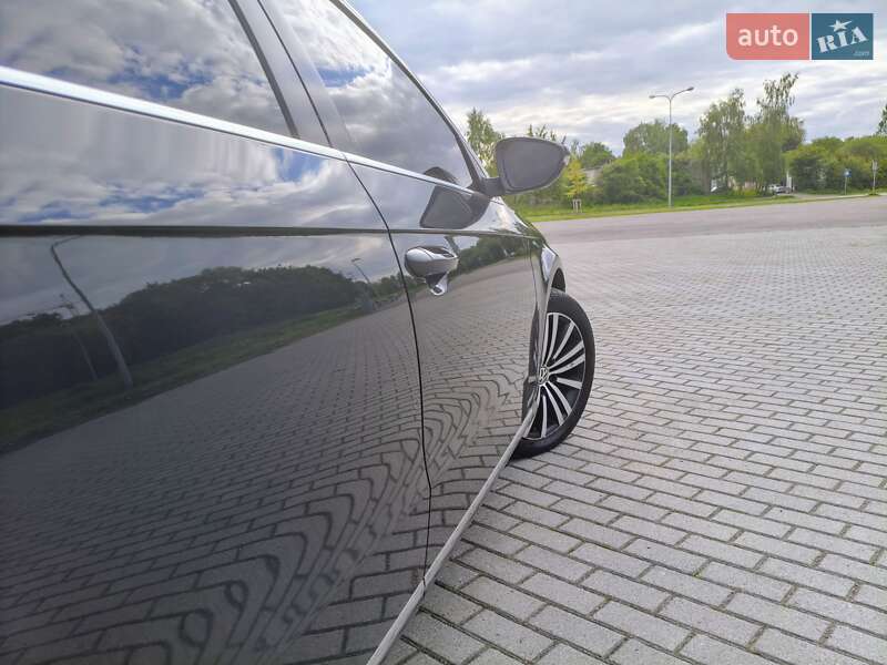 Універсал Volkswagen Passat 2012 в Львові фото 13 Універсал Volkswagen Passat 2012 в Львові