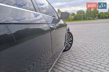 Универсал Volkswagen Passat 2012 в 