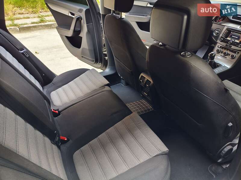Універсал Volkswagen Passat 2012 в Львові фото 22 Універсал Volkswagen Passat 2012 в Львові