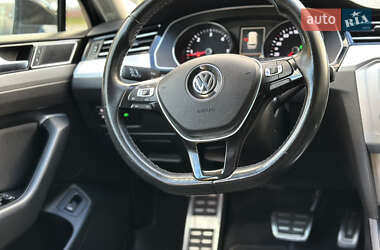 Универсал Volkswagen Passat 2015 в 