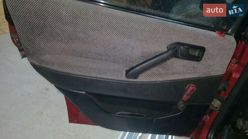 Седан Volkswagen Passat 1988 в Чернобае фото 31 Седан Volkswagen Passat 1988 в Чернобае