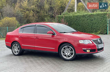 Седан Volkswagen Passat 2005 в  фото 33 Седан Volkswagen Passat 2005 в