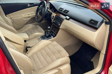 Седан Volkswagen Passat 2005 в  фото 46 Седан Volkswagen Passat 2005 в