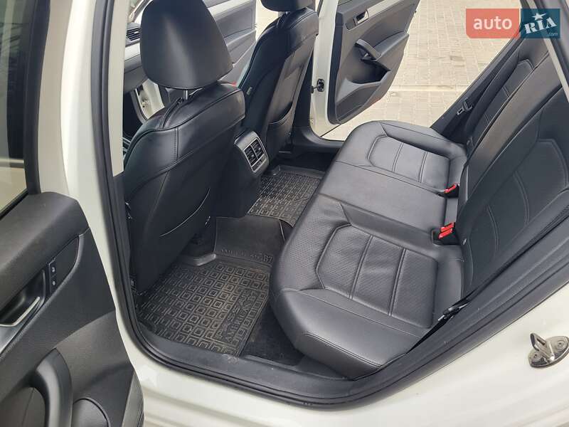 Седан Volkswagen Passat 2012 в Одесі фото 4 Седан Volkswagen Passat 2012 в Одесі