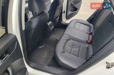 Седан Volkswagen Passat 2012 в 