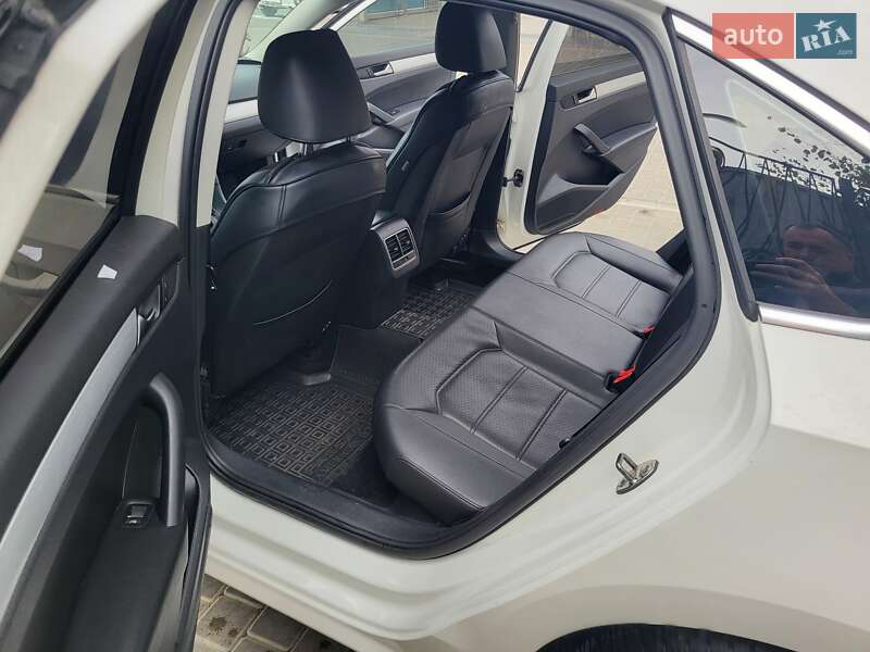 Седан Volkswagen Passat 2012 в Одесі фото 13 Седан Volkswagen Passat 2012 в Одесі