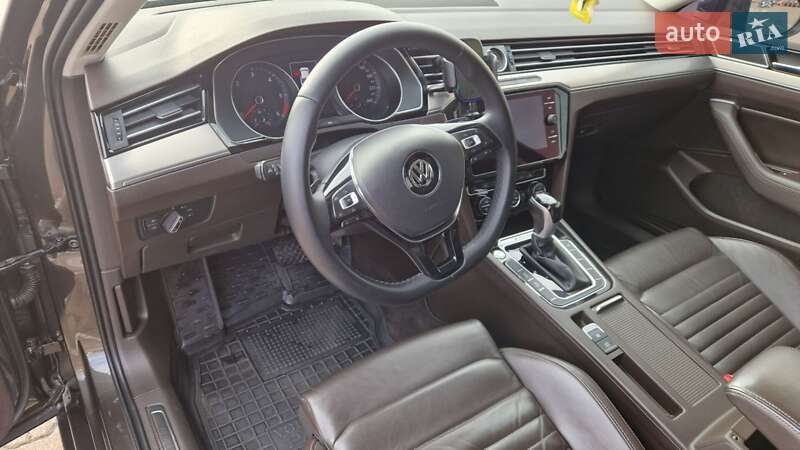 Седан Volkswagen Passat 2016 в Житомире фото 12 Седан Volkswagen Passat 2016 в Житомире