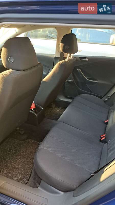 Универсал Volkswagen Passat 2009 в Житомире