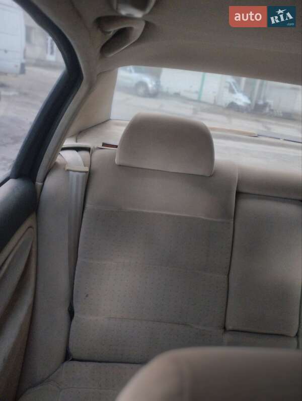 Седан Volkswagen Passat 1998 в Львове