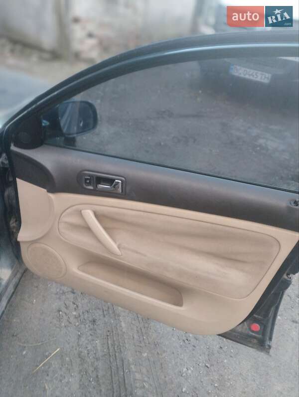 Седан Volkswagen Passat 1998 в Львове