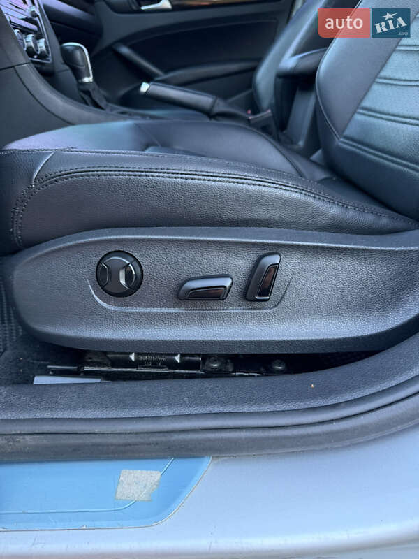 Седан Volkswagen Passat 2015 в Дніпрі фото 30 Седан Volkswagen Passat 2015 в Дніпрі