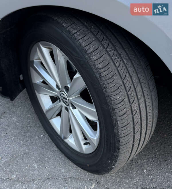 Седан Volkswagen Passat 2015 в Дніпрі фото 50 Седан Volkswagen Passat 2015 в Дніпрі