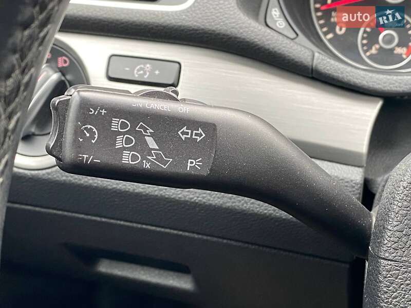 Седан Volkswagen Passat 2014 в Киеве