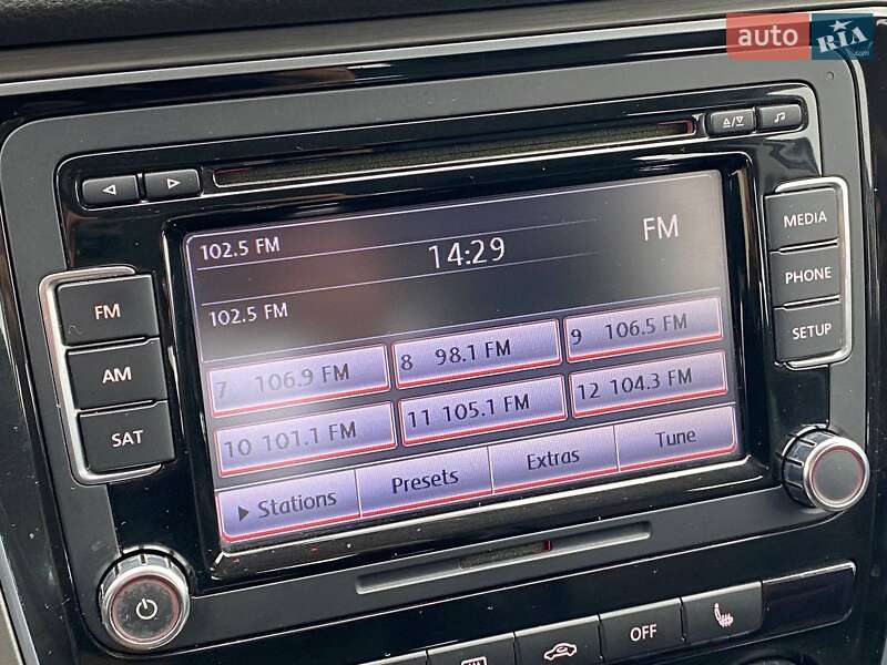 Седан Volkswagen Passat 2014 в Киеве
