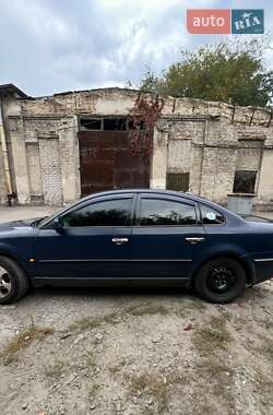 Седан Volkswagen Passat 2000 в Запоріжжі