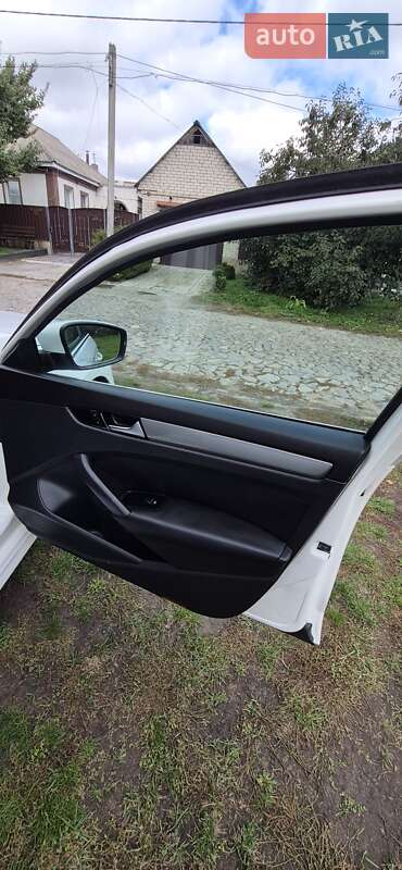 Седан Volkswagen Passat 2013 в Павлыше фото 17 Седан Volkswagen Passat 2013 в Павлыше