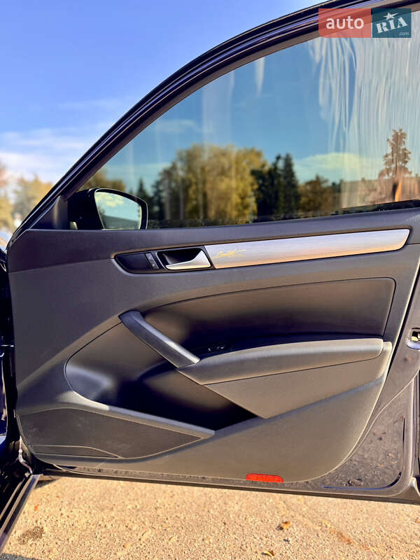 Седан Volkswagen Passat 2014 в Лозовой