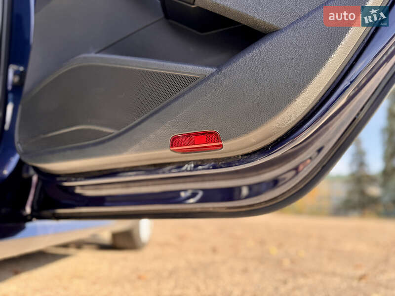 Седан Volkswagen Passat 2014 в Лозовой