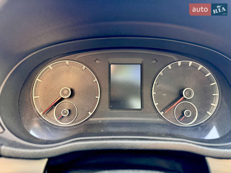 Седан Volkswagen Passat 2014 в Лозовой