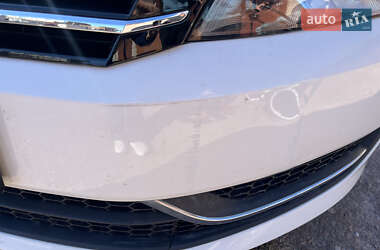 Седан Volkswagen Passat 2012 в 