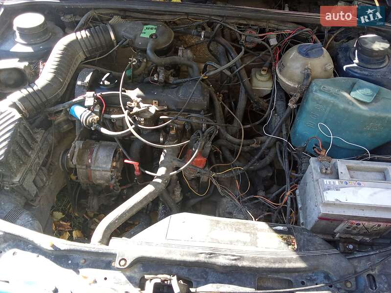 Седан Volkswagen Passat 1989 в Ивано-Франковске фото 2 Седан Volkswagen Passat 1989 в Ивано-Франковске