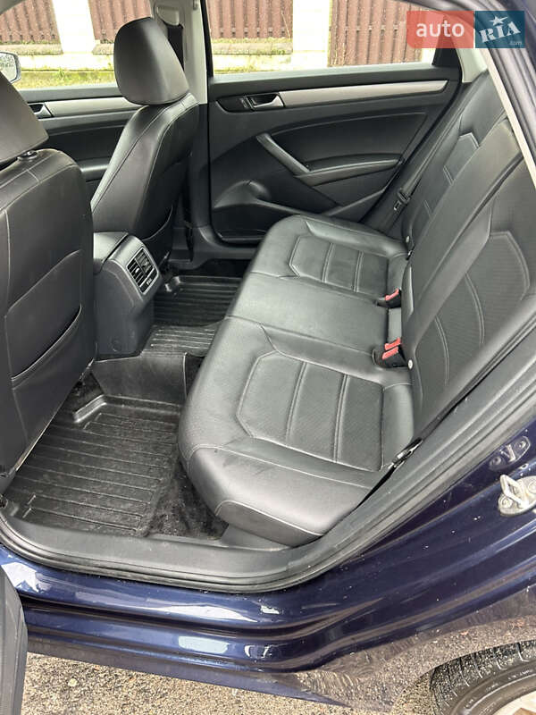 Седан Volkswagen Passat 2015 в Киеве