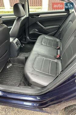 Седан Volkswagen Passat 2015 в 
