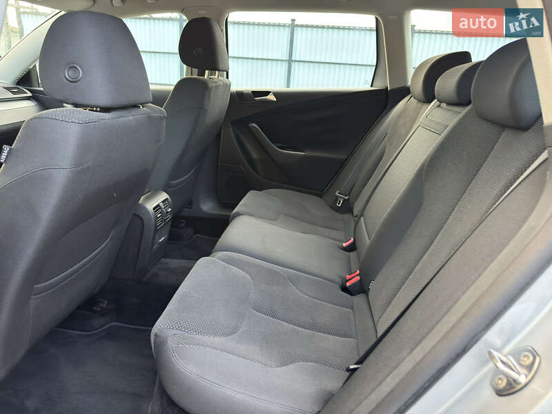 Универсал Volkswagen Passat 2010 в Луцке фото 24 Универсал Volkswagen Passat 2010 в Луцке