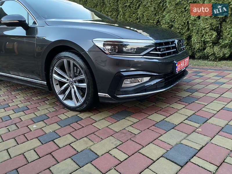 Универсал Volkswagen Passat 2021 в Луцке