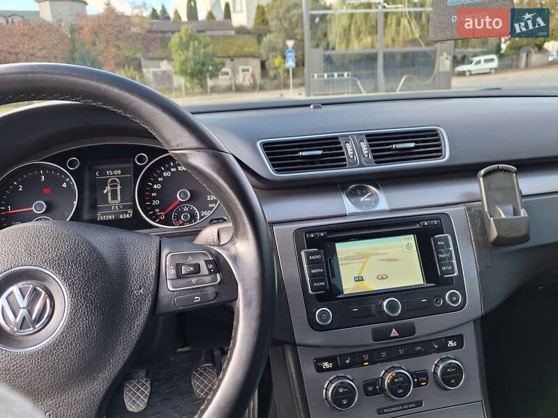 Универсал Volkswagen Passat 2012 в Тернополе