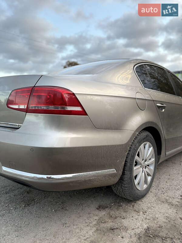 Седан Volkswagen Passat 2013 в Каменец-Подольском