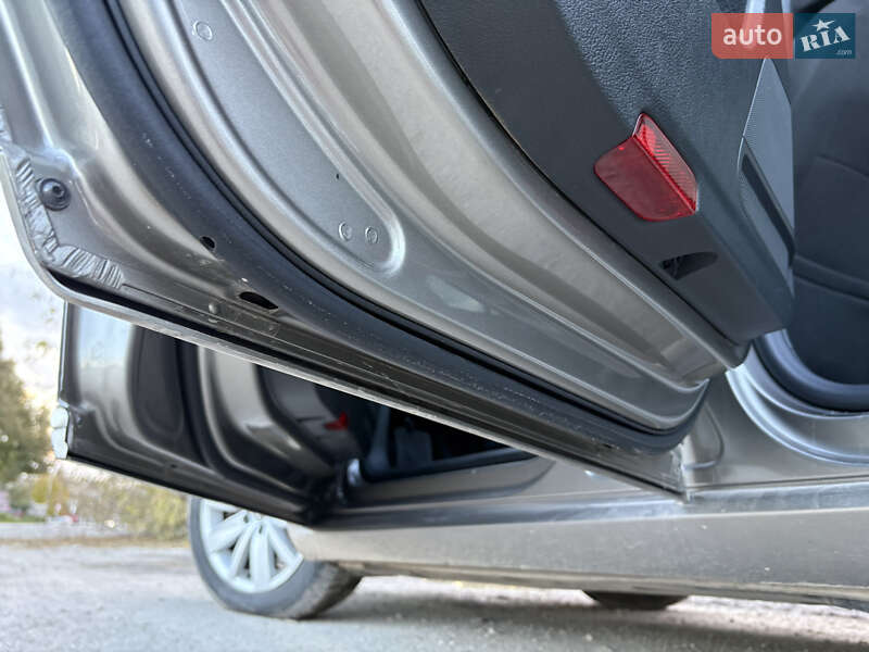 Седан Volkswagen Passat 2013 в Каменец-Подольском