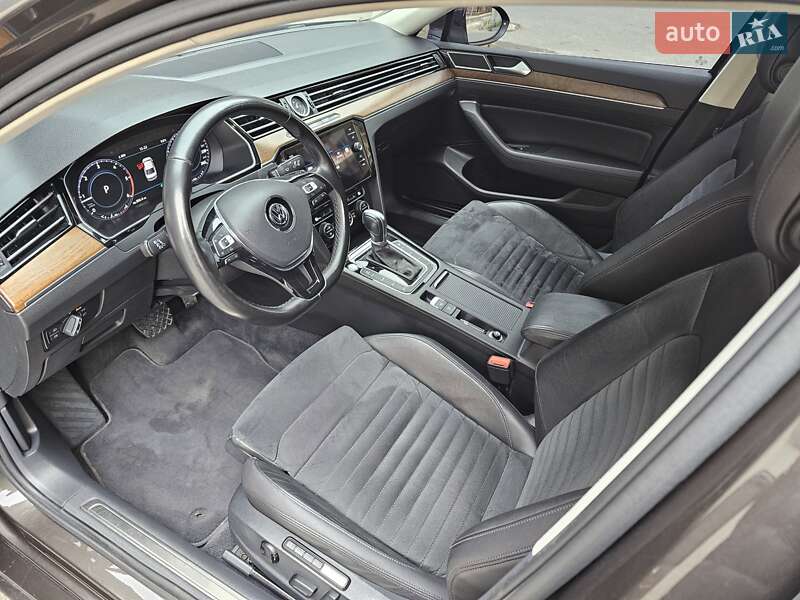 Седан Volkswagen Passat 2017 в Киеве фото 23 Седан Volkswagen Passat 2017 в Киеве