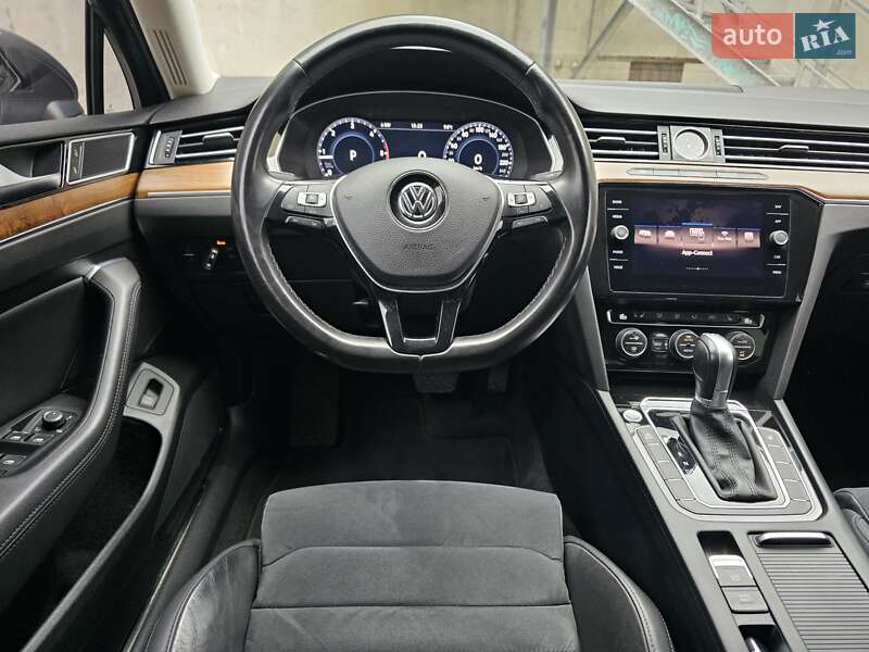 Седан Volkswagen Passat 2017 в Киеве фото 26 Седан Volkswagen Passat 2017 в Киеве
