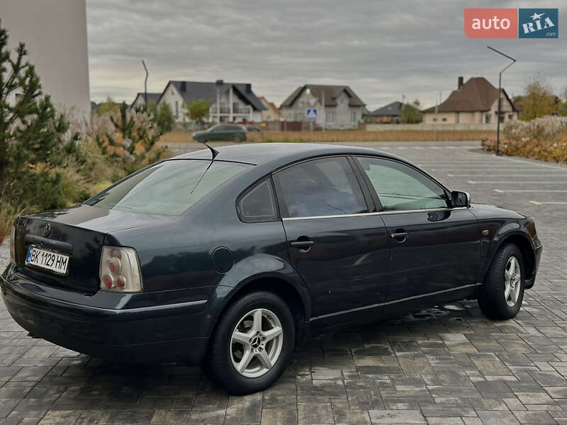 Седан Volkswagen Passat 1997 в Луцке